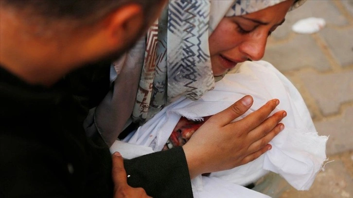 İsrail, 7 Ekim&&#035039;den bu yana Gazze&&#035039;de günde en az 151 kadın ve çocuk öldürdü