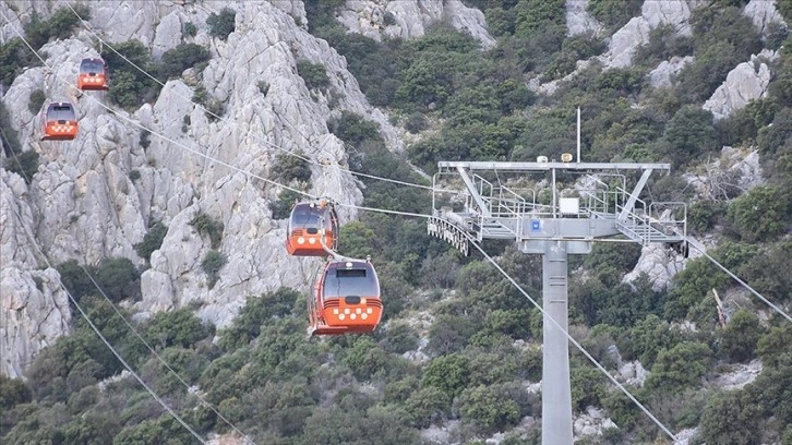 Antalya&&#035039;da kazanın yaşandığı teleferik tesisi girişlere kapatıldı